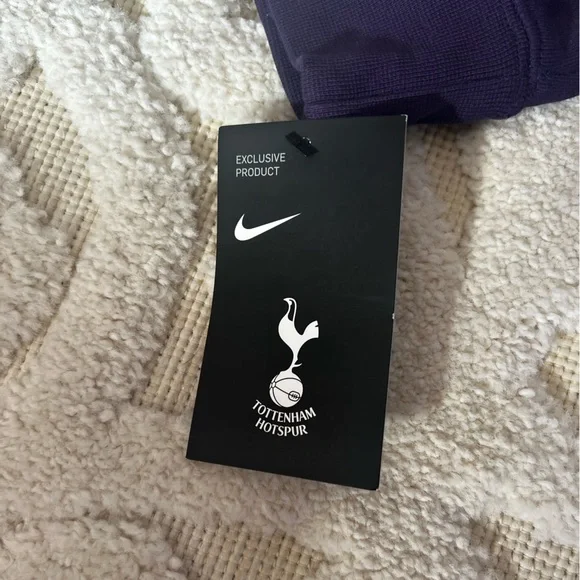Nike Tottenham Hotspur Hoodie - Picture 2 of 4